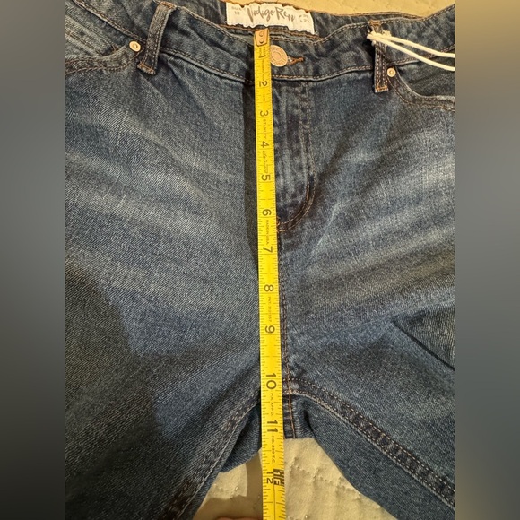 Indigo Rain mid Rise, straight leg distressed Jeans. Junior size 13. NWT - Picture 5 of 10